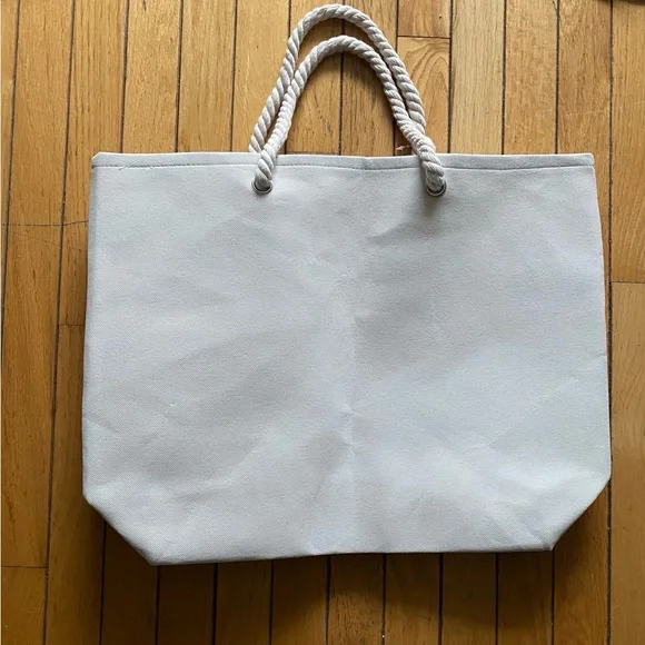 NWT Cherries Oversized Bag - Picture 3 of 6